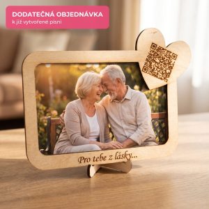 Dřevěný fotorámeček s QR kódem, označený jako dodatečná objednávka k již vytvořené písni